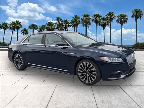 Used 2017 Lincoln Continental Black Label w/ Rear-seat Package image 2
