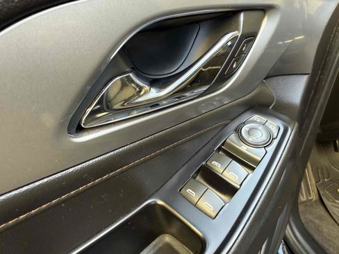 Used 2019 Chevrolet Traverse LT image 35