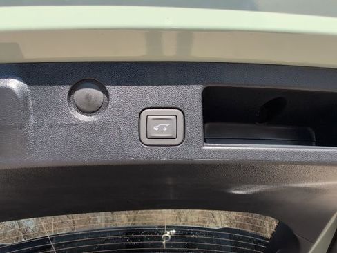 New 2026 Chevrolet Equinox ACTIV w/ Convenience Package III image 13