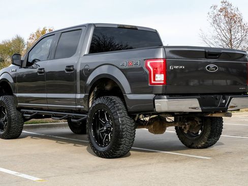 Used 2016 Ford F150 XLT image 16