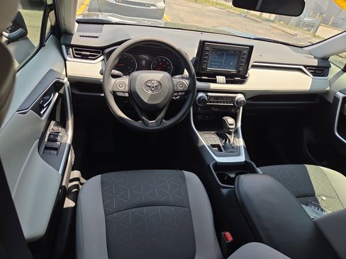 Used 2020 Toyota RAV4 XLE w/ Convenience Package AWD/4WD image 8