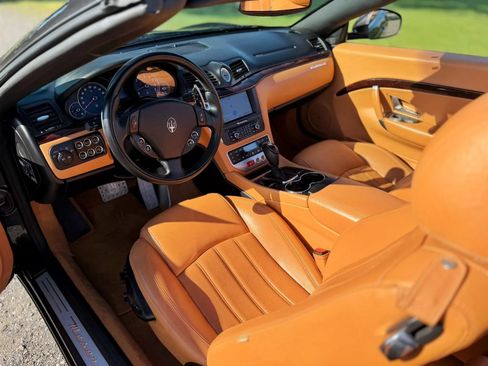 Used 2010 Maserati GranTurismo Convertible RWD image 66