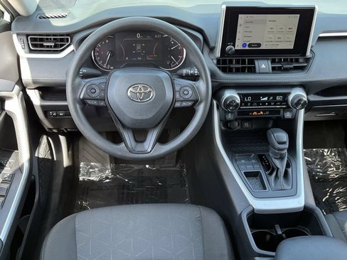 Used 2024 Toyota RAV4 XLE FWD image 10