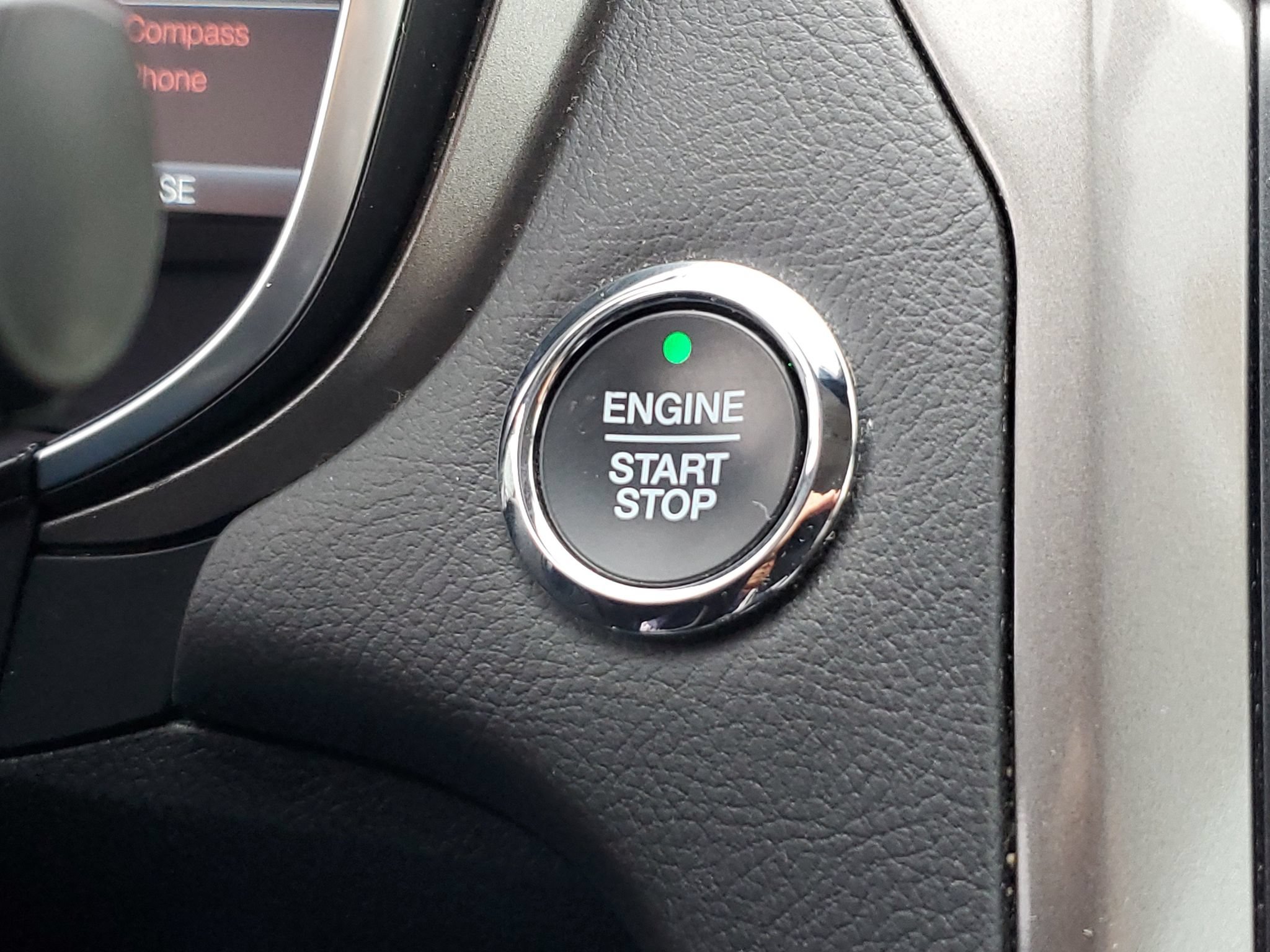 Used 2019 Ford Fusion SE FWD image 25