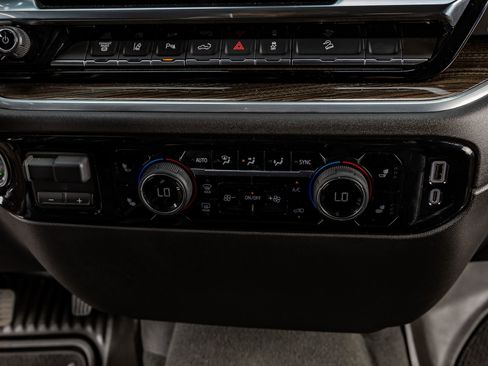 Used 2025 Chevrolet Silverado 2500 LT w/ Trail Boss Package image 27