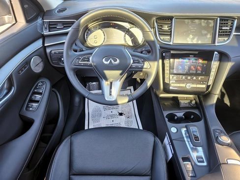 New 2025 INFINITI QX50 Luxe image 10