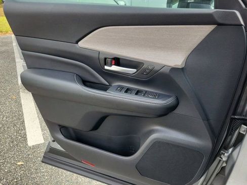 Certified 2024 Toyota Grand Highlander Platinum image 35