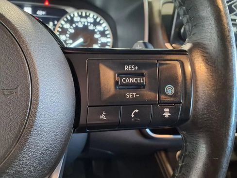 Used 2021 Nissan Rogue SL w/ Premium Package image 27