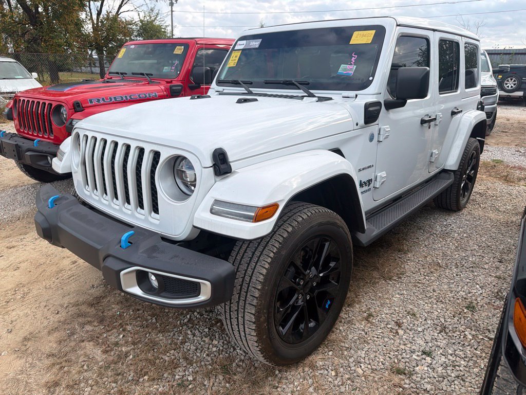 Used 2022 Jeep Wrangler Unlimited Sahara w/ Cold Weather Group AWD/4WD image 8