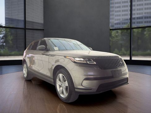 Used 2020 Land Rover Range Rover Velar S image 3