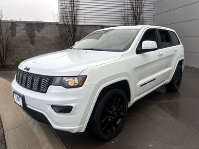 Used 2020 Jeep Grand Cherokee Altitude