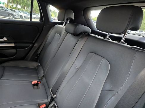 Used 2025 Mercedes-Benz GLA 250 image 34