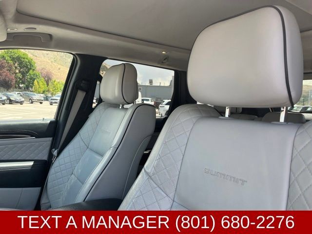 Used 2018 Jeep Grand Cherokee Summit AWD/4WD image 13