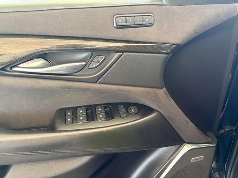 Used 2018 Cadillac Escalade Platinum AWD/4WD image 20