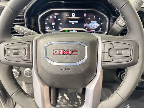 New 2025 GMC Sierra 1500 Elevation image 17