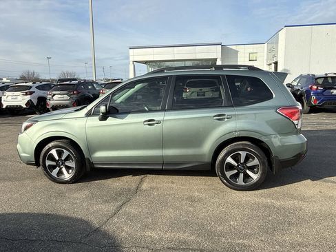 Used 2017 Subaru Forester 2.5i Premium image 3