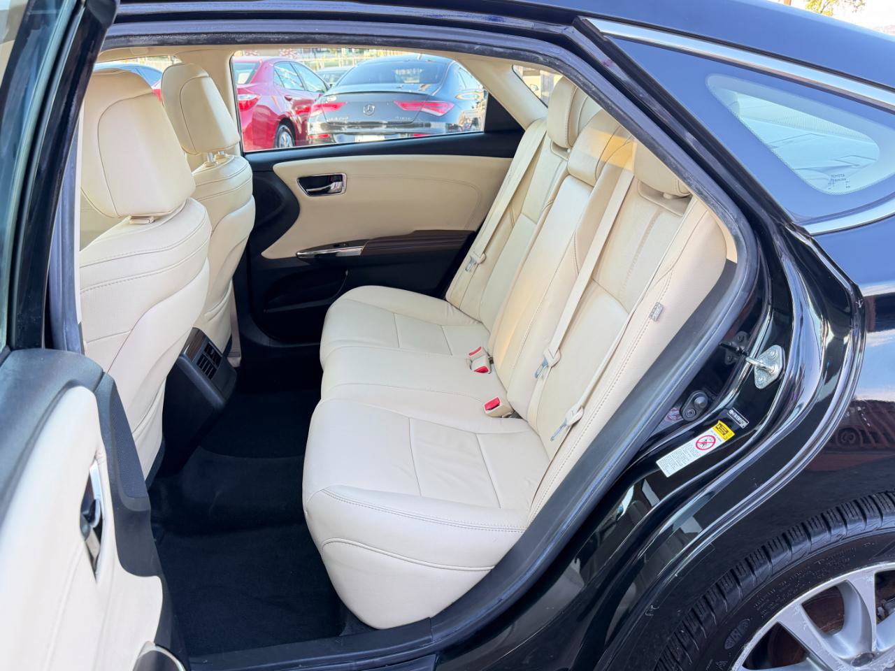 Used 2015 Toyota Avalon XLE Touring FWD image 28