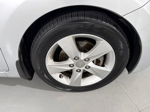 Used 2013 Hyundai Elantra GLS w/ Preferred Pkg FWD image 14