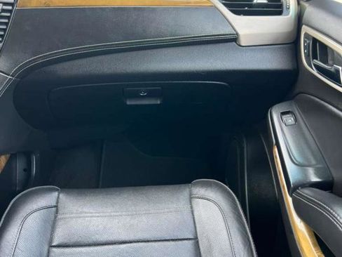 Used 2017 GMC Yukon Denali AWD/4WD image 25