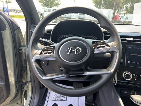 Used 2023 Hyundai Santa Cruz SEL AWD/4WD image 14