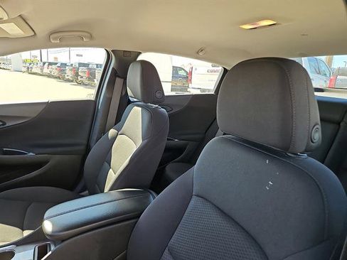 Used 2024 Chevrolet Malibu LT image 11