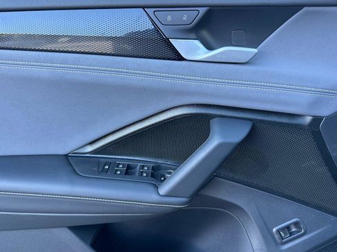 New 2026 Volkswagen Tiguan SE image 10