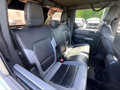 Used 2023 Ford Bronco Black Diamond w/ Sasquatch Package AWD/4WD image 27