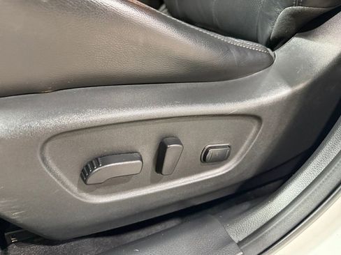 Used 2015 Nissan Rogue SL image 22