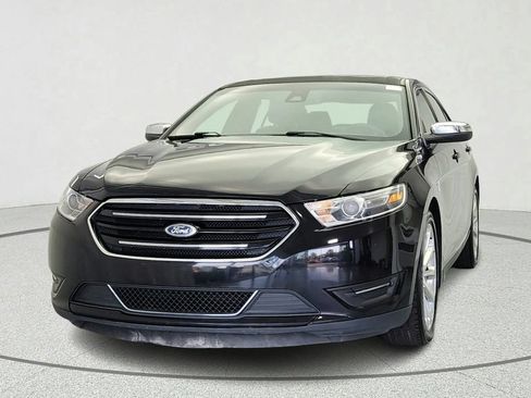 Used 2019 Ford Taurus Limited AWD/4WD image 3