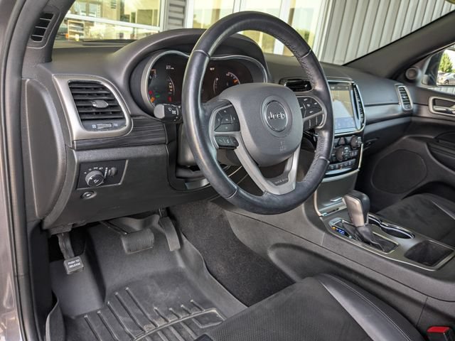 Used 2021 Jeep Grand Cherokee Laredo X AWD/4WD image 3