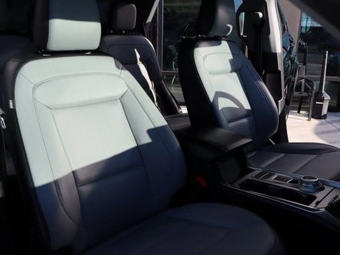 Used 2021 Ford Explorer XLT w/ Equipment Group 202A image 14