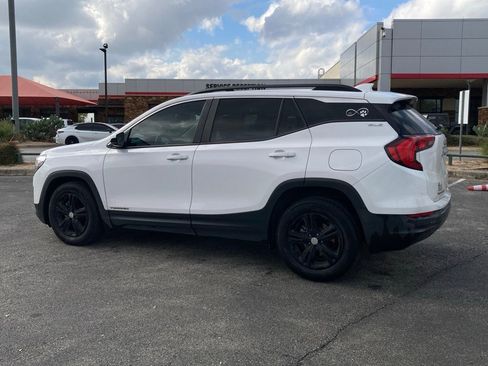 Used 2021 GMC Terrain SLE w/ Driver Convenience Package image 6