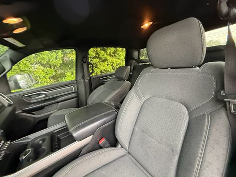 Used 2022 RAM 1500 Big Horn AWD/4WD image 34
