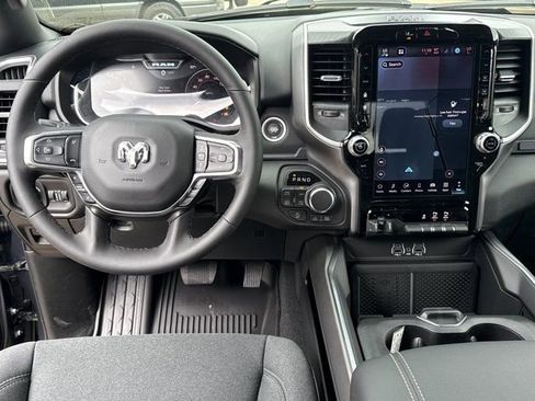 New 2026 RAM 1500 4x4 Crew Cab image 7