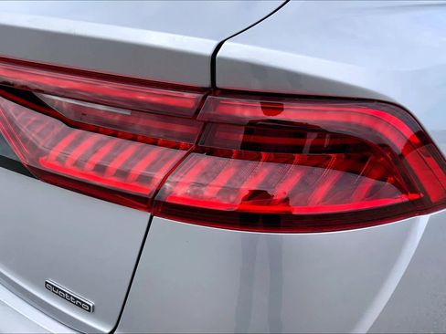Used 2022 Audi Q8 Premium Plus w/ Premium Plus Package image 30