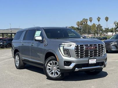 New 2026 GMC Yukon XL Denali w/ Sun & Power Step Package