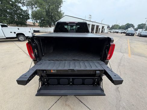 Used 2022 GMC Sierra 1500 SLT w/ SLT Premium Package AWD/4WD image 34