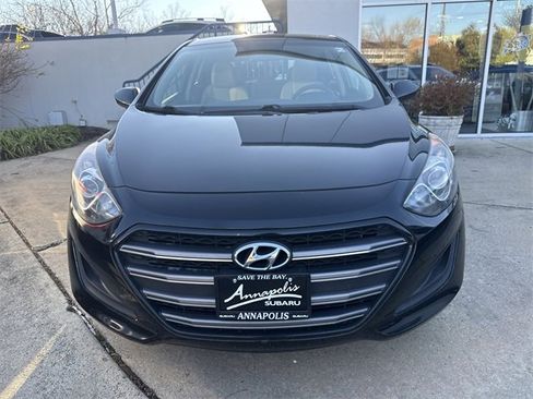 Used 2016 Hyundai Elantra GT image 3