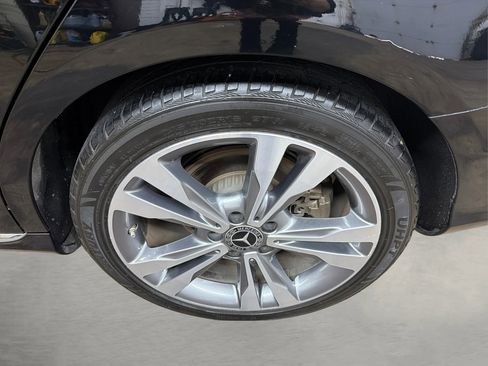 Used 2018 Mercedes-Benz C 300 Sedan w/ Premium Package image 16