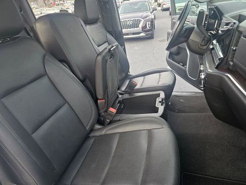 Used 2025 GMC Sierra 1500 SLT image 13