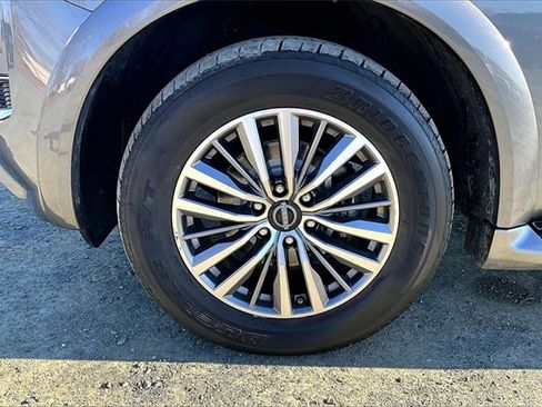 Used 2023 Nissan Armada SL w/ Captain's Chairs Package image 8