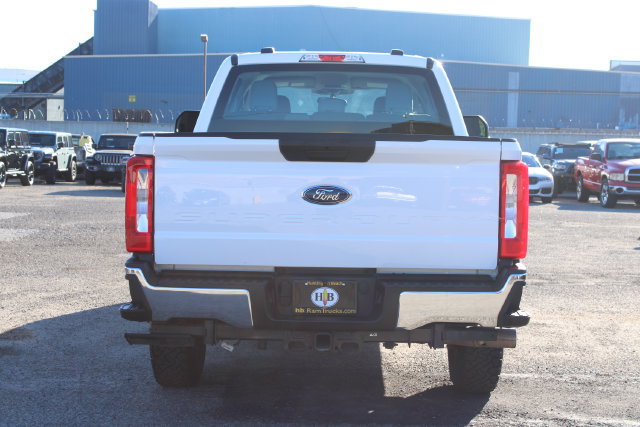 Used 2023 Ford F250 XL w/ XL Off-Road Package AWD/4WD image 4