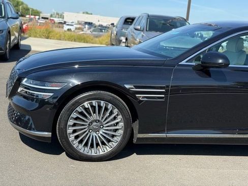 Used 2023 Genesis GV80 3.5T image 3