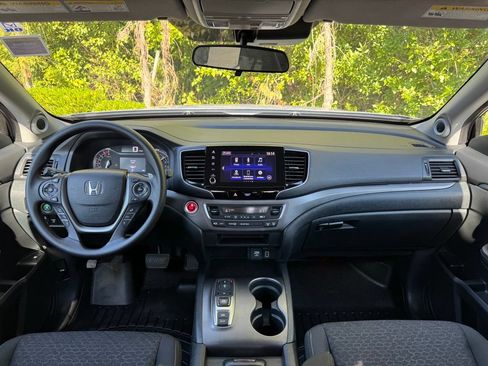 Certified 2023 Honda Ridgeline Sport image 5