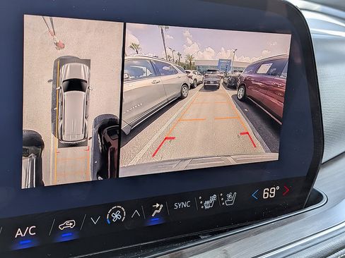 Certified 2025 Chevrolet Tahoe Premier RWD image 34