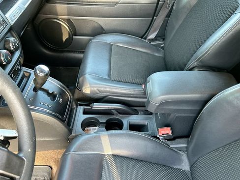 Used 2014 Jeep Compass Sport w/ Power Value Group FWD image 24