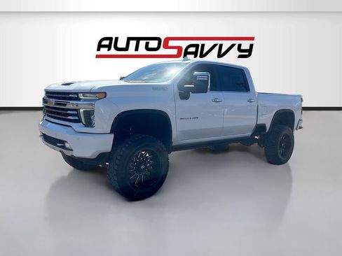 Used 2022 Chevrolet Silverado 2500 High Country w/ Z71 Off-Road Package AWD/4WD image 3