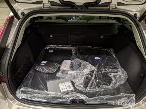 New 2025 Volvo V60 B5 Cross Country Ultra w/ Protection Package Premier image 26