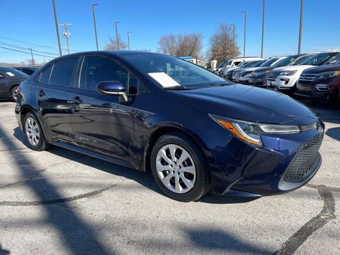 Used 2022 Toyota Corolla LE image 41