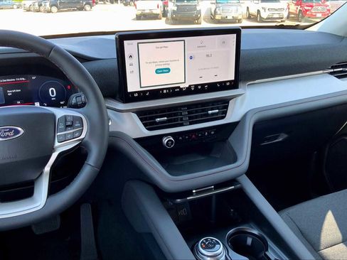New 2025 Ford Explorer Active image 6